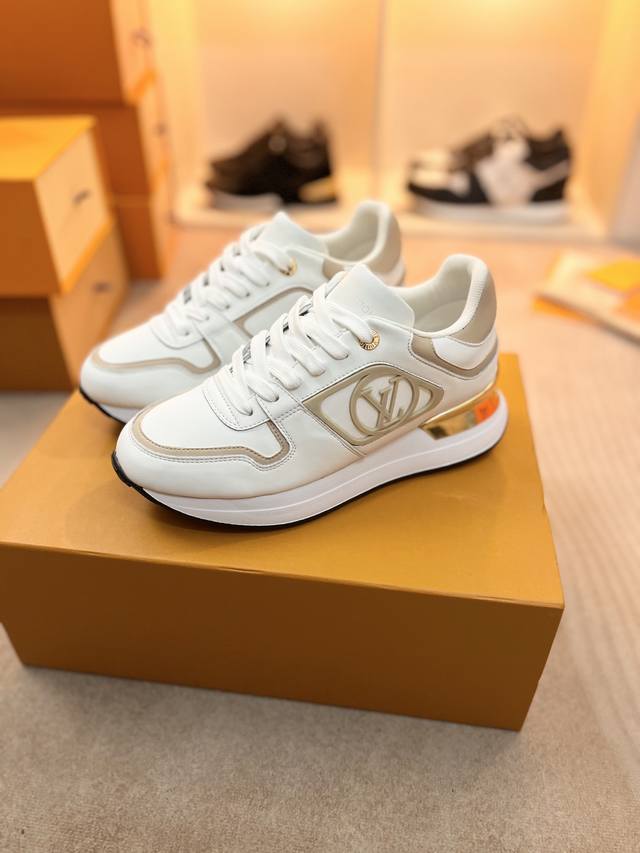 出厂价Pp： 。头层牛皮！！！ Louis Vuitton Neo Run Away系列，路易威登汲取经典跑鞋的设计精髓，Neo Run Away运动鞋以双色牛