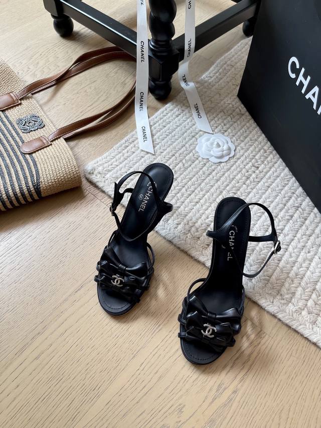 Chanel 25P新款蝴蝶结高跟凉鞋！ 顶级版本！抢先发售 8Cm增高！ 垫脚羊皮 真皮大底 码数：34-41 34 40 41定制不退不换