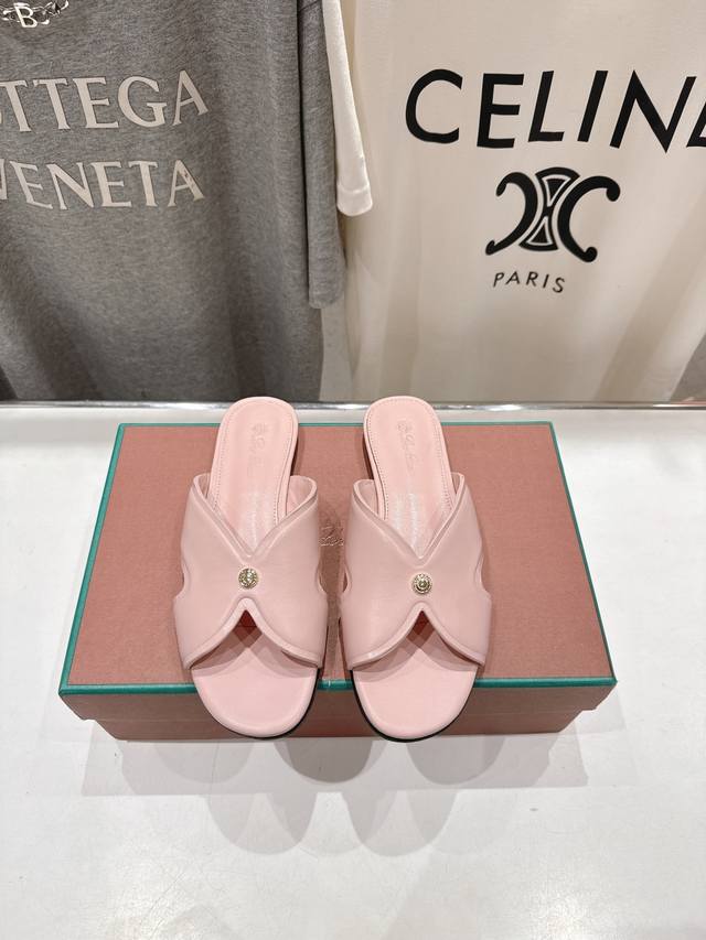 高版本出厂 Loro Piana* Lp 诺悠翩雅2025Ss春夏新款拖鞋 市场顶级品质 极简高级大方～高级而舒适的气息～ 夏天当然就得美美哒～ 上脚柔软舒适度