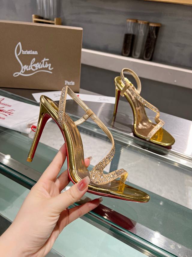 Christianlouboutin路铂廷 Cl红底鞋‖ 全球限量！来自拉斯维加斯的祝福灵感来自拉斯维加斯的炫彩霓虹 手工制作，精致工艺收藏级作品 绝对吸睛的存