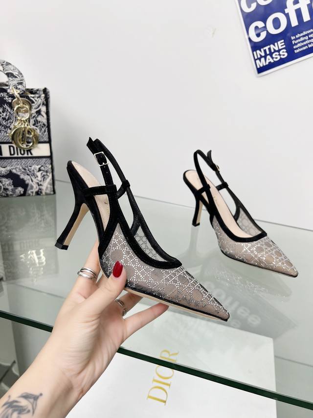 冲量价: Dior 迪奥 2025春夏走秀新款Bling...Bling...水晶鞋 Capture一字带高跟穆勒女鞋 明星同款水钻方头藤格纹图案猫跟拖鞋 市面