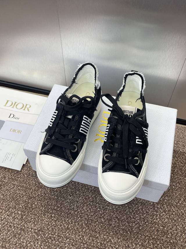 工厂P价P女码 男码 Dior 迪奥2025早春最新情侣款厚底绑带低帮休闲鞋 Walk’N Dior Oblique 暗花字母Logo提花刺绣图案拼色帆布运动小