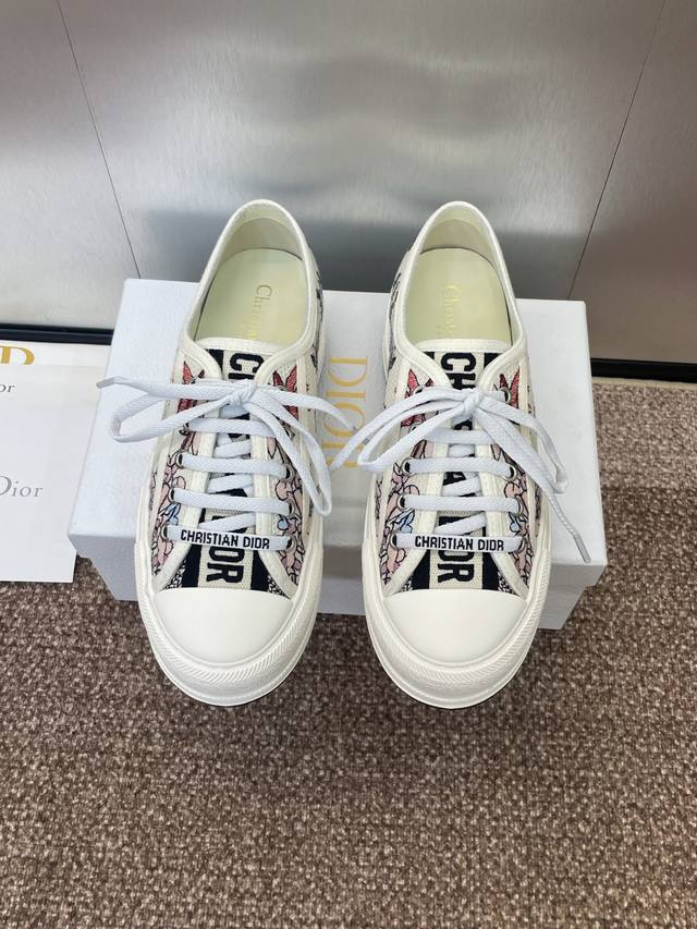 工厂P价P女码 男码 Dior 迪奥 早春最新情侣款厚底绑带低帮休闲鞋 Walk’N Dior Oblique 暗花字母Logo提花刺绣图案拼色帆布运动小白鞋