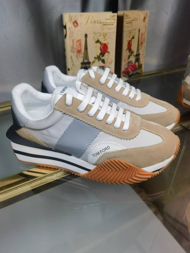 男+10！！！ 汤姆 Tom Ford 美国复古轻奢 情侣款Size：35-44 Tom Ford设计师曾经是古888驰的设计师，来自美国品牌，贸易单，国内罕见