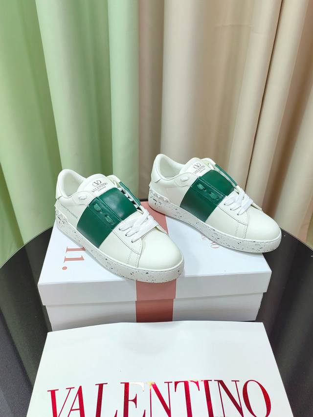 出厂价Pp女码 男+50顶级版本 Valentino 华伦天奴运动鞋21Ss新款字母板鞋小白鞋绑带运动鞋张艺兴同款铆钉系带休闲鞋运动鞋 市面最高版！所有细节与原