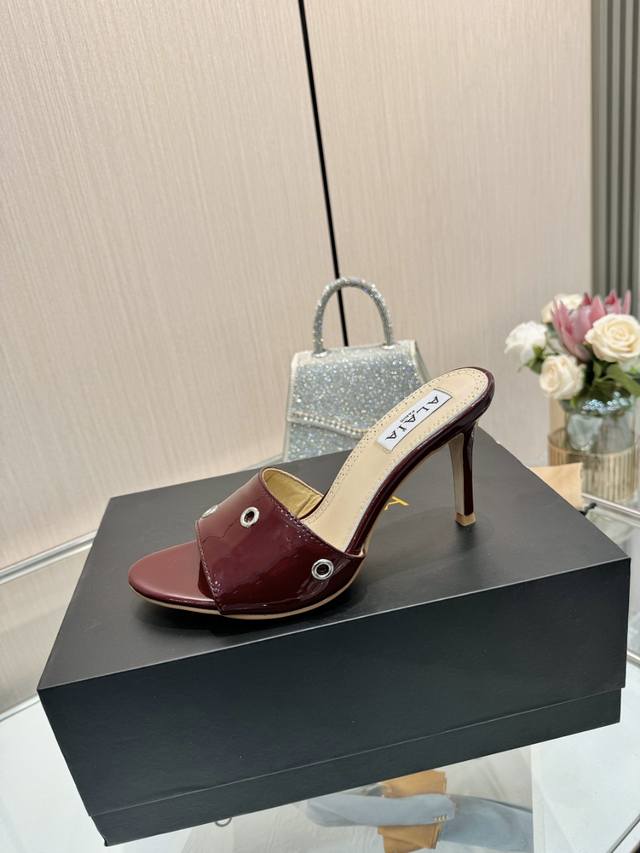 Alaia 阿莱亚 .8色可选，跟高8Cm,码数35-42，出厂价P
