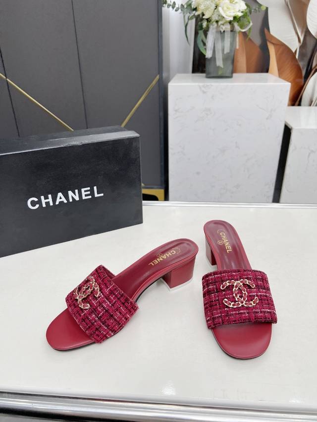 Chanel 香奈儿 新款 拖鞋 官网专柜，面料羊皮、内里绵羊皮，垫脚山羊皮，3色任选，35－42码， 真皮底