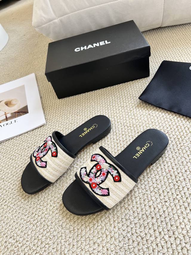 Chanel，鞋面采用立体电绣工艺，上脚舒适柔软透气，复天必备35-43码， ，皮底