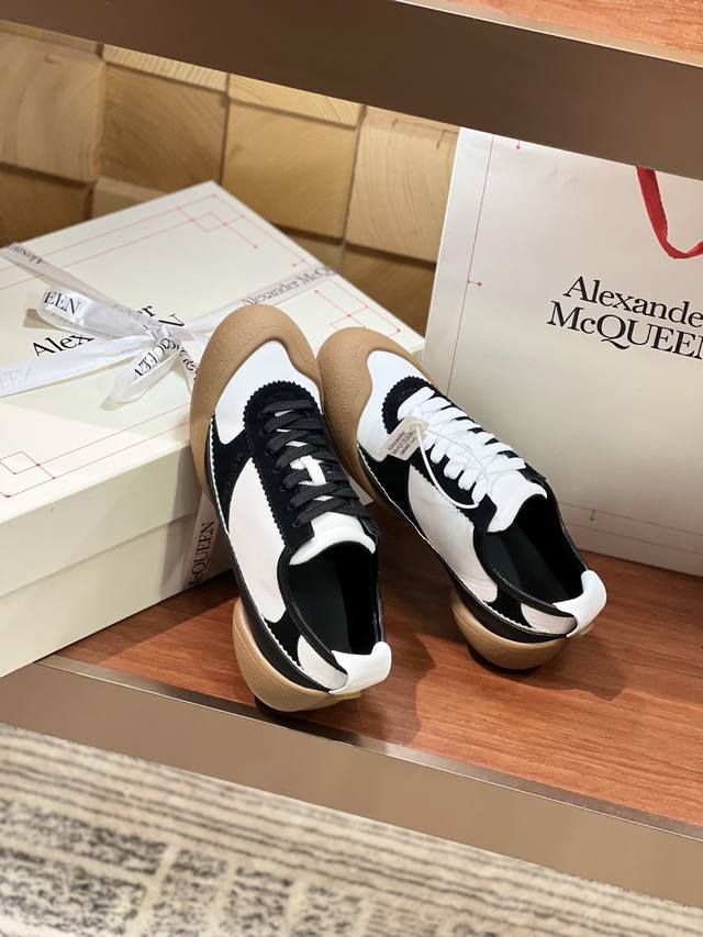 25专柜同步Flexion Sneaker系列 Alexander Mcqueen麦昆经典运动休闲小白鞋 前后购入多双原版，一直跟进专柜版型和材质！ ※对版亚光