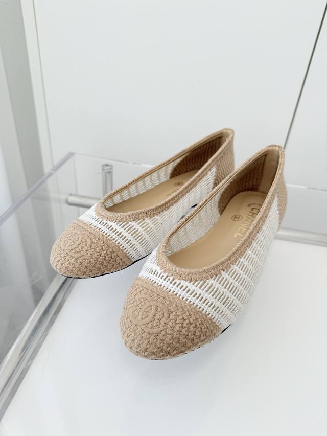 小香2025春季新品 ～～～小香高跟凉鞋！同原版1：1复制！非市场普通版本。 面料：织物 内里：羊皮 跟高：1Cm 码数：35-39 40定做不退换