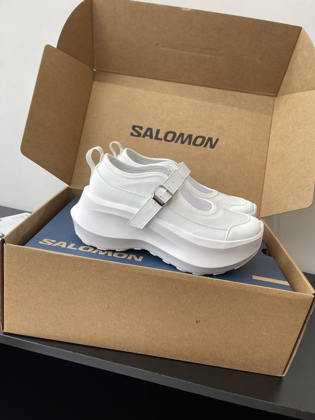 Cdg X Salomon 萨洛蒙 联名款Xt-6 系列 厚底 玛丽珍 休闲 运动鞋 延续品牌设计基因 融合简约的设计和实用的技术性 依旧是黑白简约配色 鞋身上