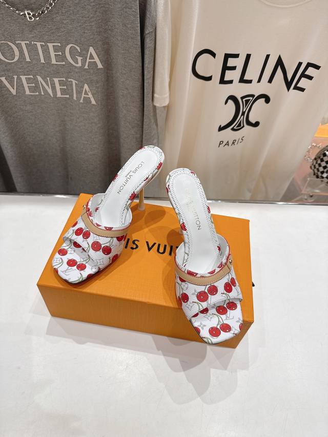 高版本出厂 Louis Vuitton Ss25 New Arrival Lv驴牌春夏新品系列高跟拖鞋 简约精致，高级感满满，尽显优雅气质～上脚超好看，拉满了夏