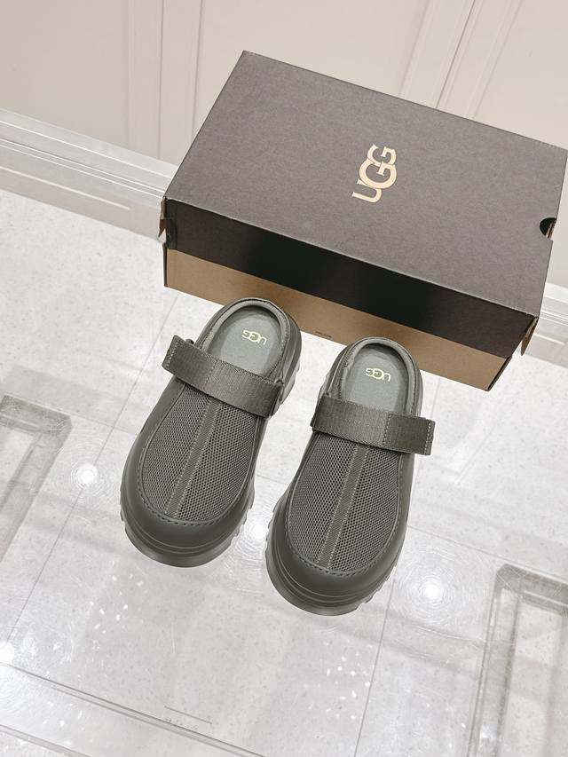出厂:女 男 独家顶级版本 Ugg~25Vs春夏爆款松糕厚底凉鞋系列 松糕厚底半拖 主打一个随心索性 简单大方不失优雅 夏天的专属浪漫！！ 面料:原版定制牛皮透