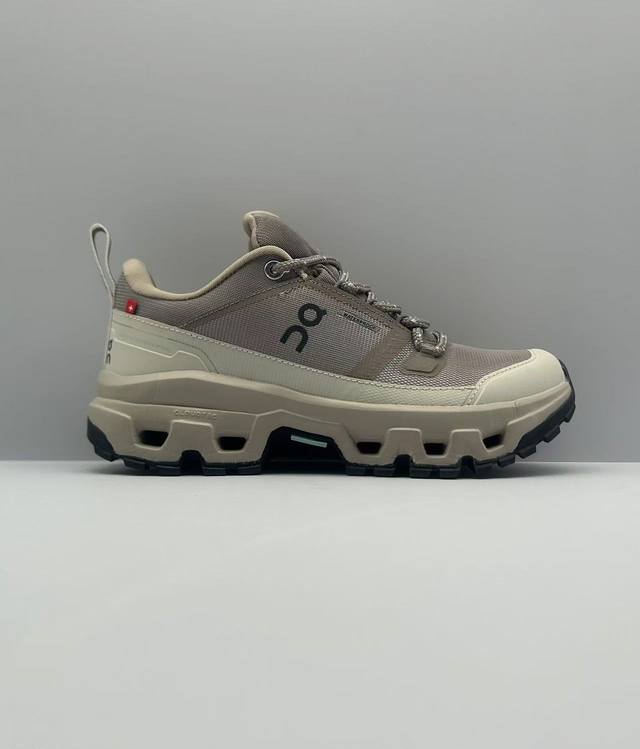On Cloudrock Low Wp 昂跑 登山鞋2代 轻量透气 户外探险 防滑耐磨 防水鞋面 男女休闲运动鞋 尺码: 36 37 38 39 40 41 4