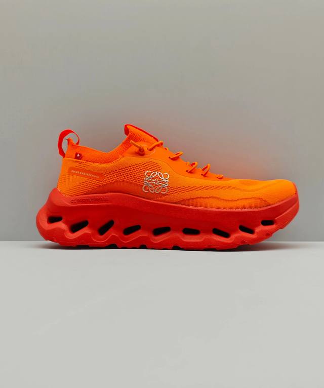 Loewe X On Cloudtilt 昂跑联名罗意威 轻量透气 防滑耐磨 减震运动休闲男女跑鞋 尺码:36 36.5 37 38 38.5 39 40 40