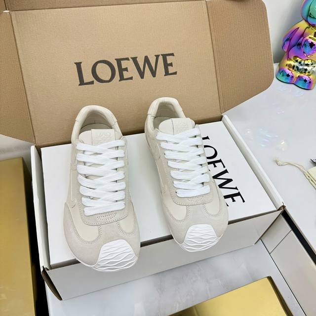 全皮面 独家顶级版本 长期做货 Loewe罗意威德 最新配色德训全系列 情侣款代德训鞋 全网最快购入原版开发，穿几年不过时的，超级经典系列，网红最热爱的打卡神鞋