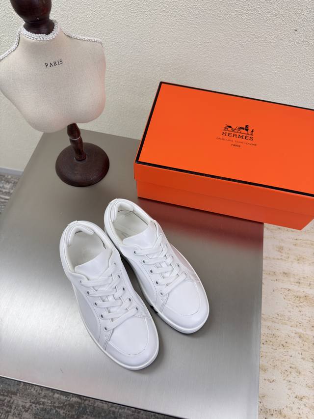 爱马仕 Keep 男女款 运动鞋 经典搭配 凸起Logo 白色 小牛皮 高版本 Tpu成型大底 女款 男款10 爱马仕 简约狂魔 经典百搭 原版一体成型大底 手
