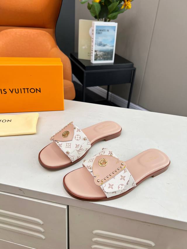 真皮底可定做+40 Louis Vuitton路易威登 春夏最新款 此款Lv Frame 平底凉拖拼Monogram 与 Monogram Reverse 帆布