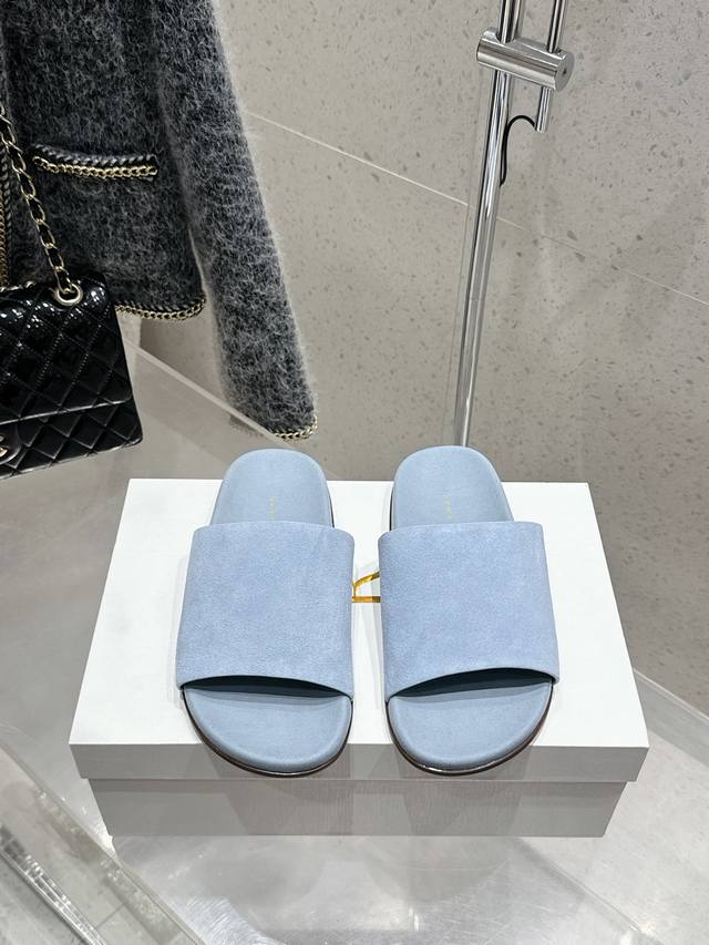 代购级 Therow 25Ss 居家休闲 网红同款沙滩平底百搭拖鞋 春夏值得入手的简约单品简单的风格却自带高级气场的拖鞋 日常度假都是必不可少 随便搭配一下都可