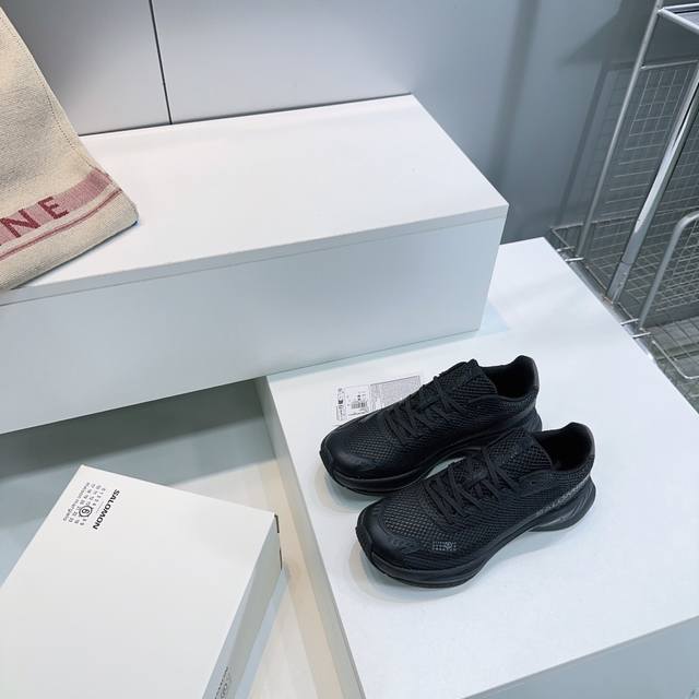 高品质出厂 ！小众潮牌情侣款！Maisonmargiela×Salomon25春夏Mm6联名款 休闲运动厚底登山德比鞋联名 X-Alp系列 情侣款 户外 休闲