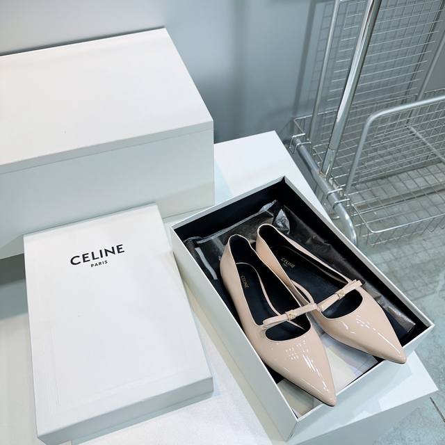 高版本出厂 ！顶级品质Celine 赛琳25春夏新品蝴蝶结简易尖头平底单鞋！优雅大气！ 复古简约又时尚 上脚舒适.百搭.显瘦，超有气质～百搭日常着用都是一绝的单
