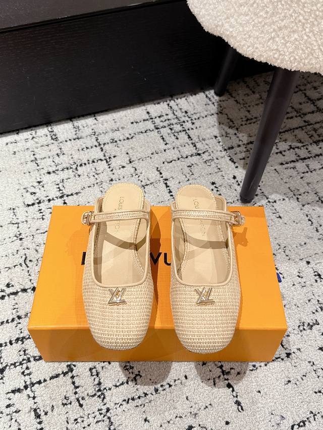 顶级版本 Louis Vuitton 25 Lv驴牌春夏系列玛丽珍平底鞋半包拖鞋 简约精致，高级感满满，尽显优雅气质～上脚超好看，拉满了夏日美鞋的绝绝子 鞋面：