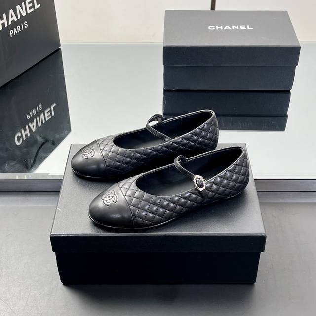 工厂P价 2025夏新款Chanel 香奈儿拌带菱格平底芭蕾舞鞋、玛丽珍小单鞋 香奶奶家一贯的优雅名媛气质 高级感十足！上脚非常Nice～不管光脚穿或搭配裙装、