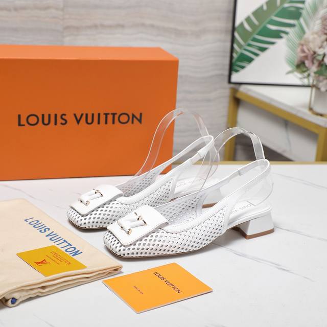 最高版本 Louis Vuiteeon Lv X Tm 路易威登爆款上市 最新L家春夏款专柜最新款打孔后空凉鞋 官网系列同步更新 完美楦型+小V扣设计、再现经典