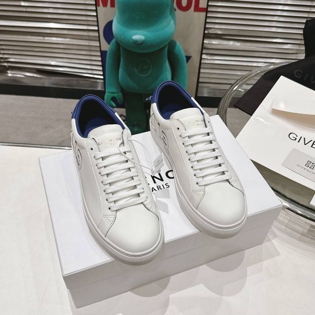 冲量价: 男款+10Givenchy经典运动鞋 新升级版 4季长期出货 原版开发升级。用质量讲话 头层牛皮。内里牛皮 码数35-45