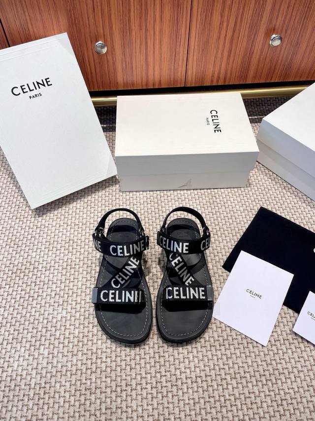 Celine 25新款凉鞋整双鞋子采购Zp开发打造，全部定制材料，独家开模大底，细节全部对版出货，连包装也做到跟正品一样。码数:35-40