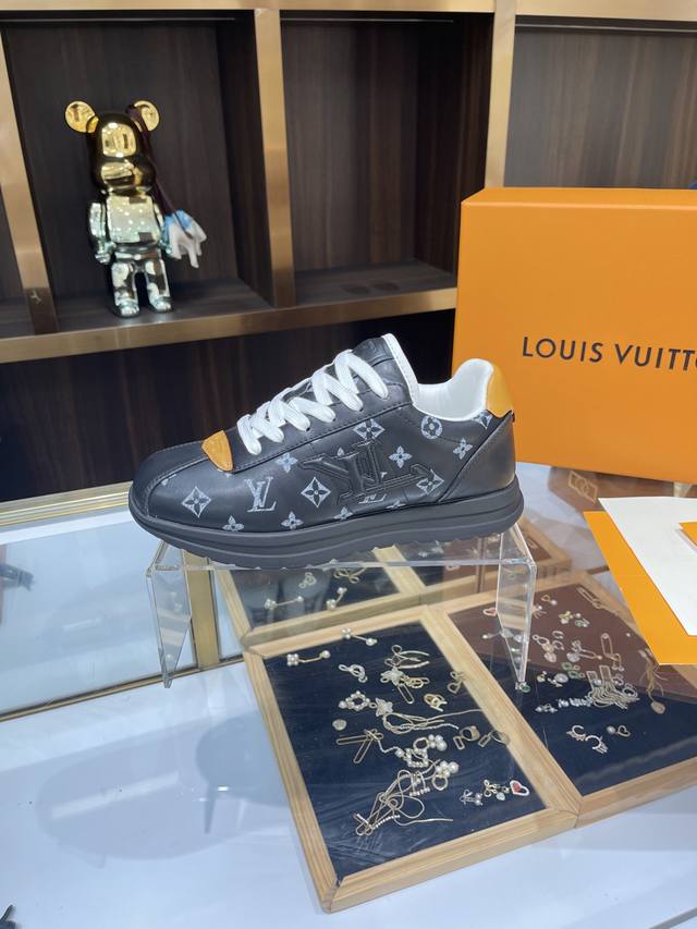 Lv 路易威登 2025 2025秋冬新款 原版一致 最新款面包休闲鞋 硬货上新 代购级别！高级感十足！国内外博主刷爆的一款，复古又时髦 上脚美炸了！穿上满满的