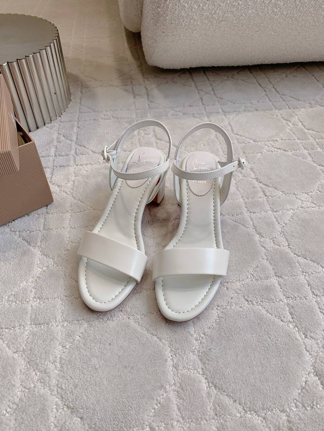 出厂价P Christian Loubouti*新款粗高跟凉鞋 简约百搭款 好穿不累脚 鞋面羊皮 内里垫脚羊皮 意大利真皮大底 跟高6.5Cm 尺码35-39