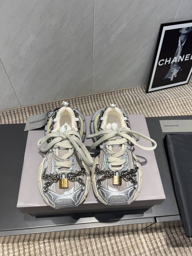 出厂:情侣链条款 独家顶级版本 Balenciaga巴黎世家25Vs春夏最新升级3Xl Sneaker链条情侣运动老爹鞋系列 情侣链条休闲老爹鞋 原版购入开发，