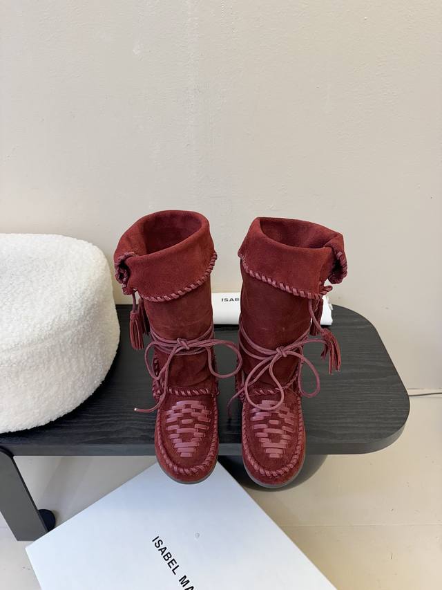Isabel Marant 伊莎贝尔 满满家族风格的一款经典短靴标准的欧美风格代表电绣系列最新配色高靴“原版独家开模做货 鞋面:头层高丝光牛反绒 鞋底:原版大底