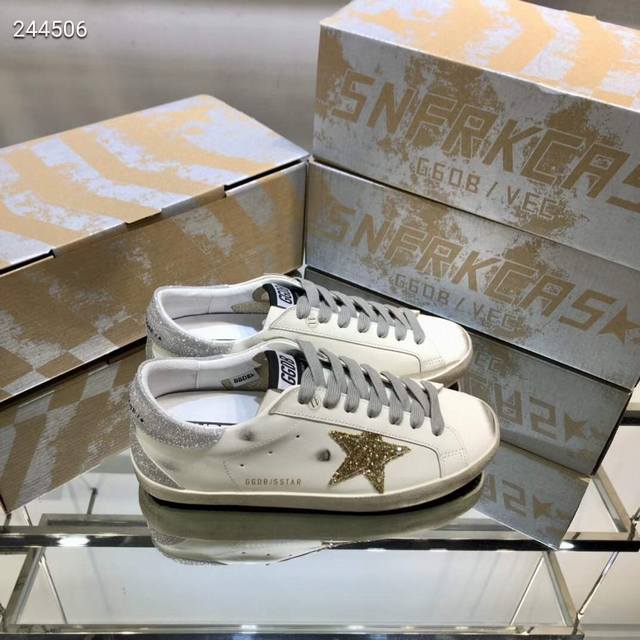冲量价: 长期做货 Ggdb~~Golden Goose Deluxe Brand Ggdb经典情侣款小脏鞋~~芯片牛里高版本 春夏新款涂鸦小脏鞋情侣鞋爆款#G