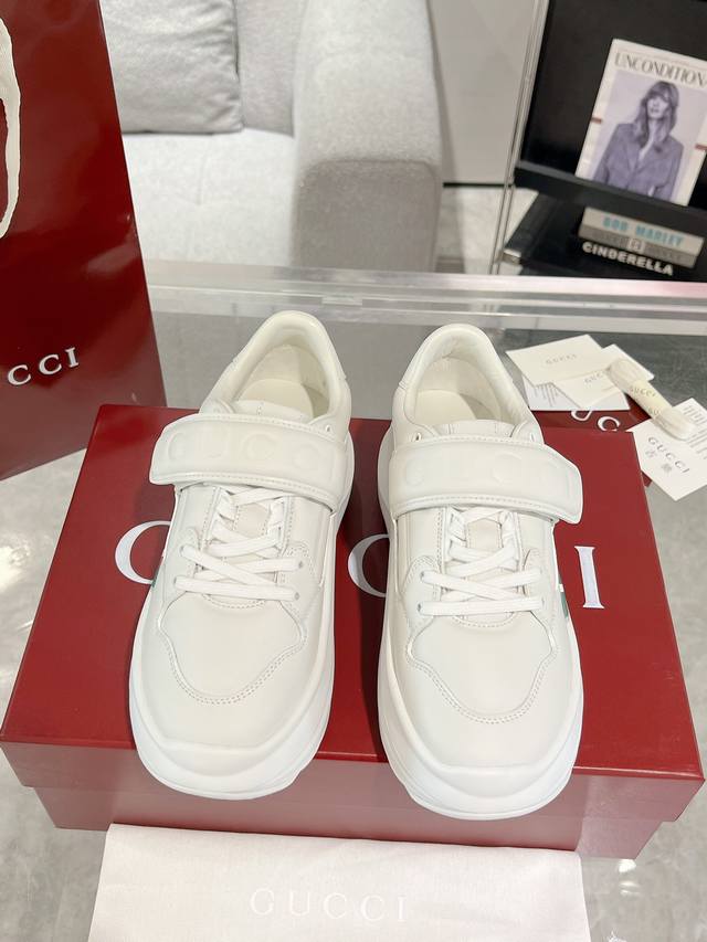 冲量价: Gucci Wave女士坡跟运动鞋 波浪鞋 魔术贴老爹鞋 原版购入开发 做货 创作总监Sabato De Sarno以轻盈与灵动为灵感呈献全新运动鞋。