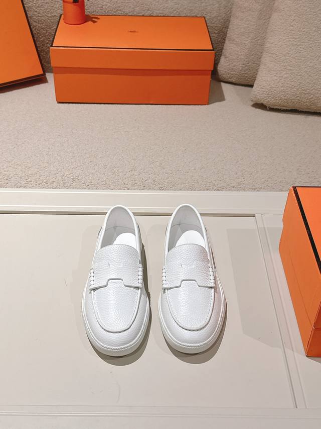 女 男400 Hermes# 经典H乐福鞋 经久不衰 休闲 简约风格免系带休闲运动鞋，舒适 休闲 百搭 面料: 定制进口牛反绒 内里: 羊皮内里 大底: 原版开