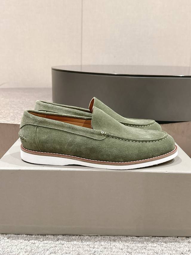 出厂 男款、Brunello Cucinelli 25Ss 春夏新款 乐福鞋 单鞋 Bc是意大利知名品牌，极简主义风格，纯手工串联珠链配饰！复古又高级！简约又大