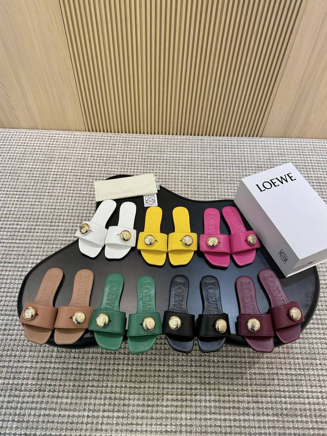 Loewe 25季春夏新款 七色任选。码数35-43 包装配：全套原版翻盖盒 普通盒 真皮底加40