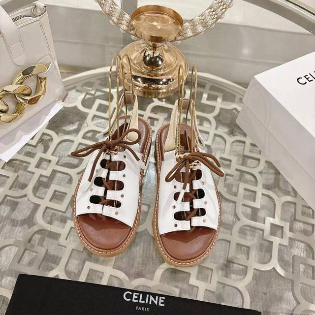 Celine赛琳2025春夏最新款凯旋门五金扣松糕厚底系带时髦罗马凉鞋 夏天搭配袜子 简直绝绝子了原版购入开发 依旧最高输出还原原版！ 鞋面：进口磨砂皮 内里：