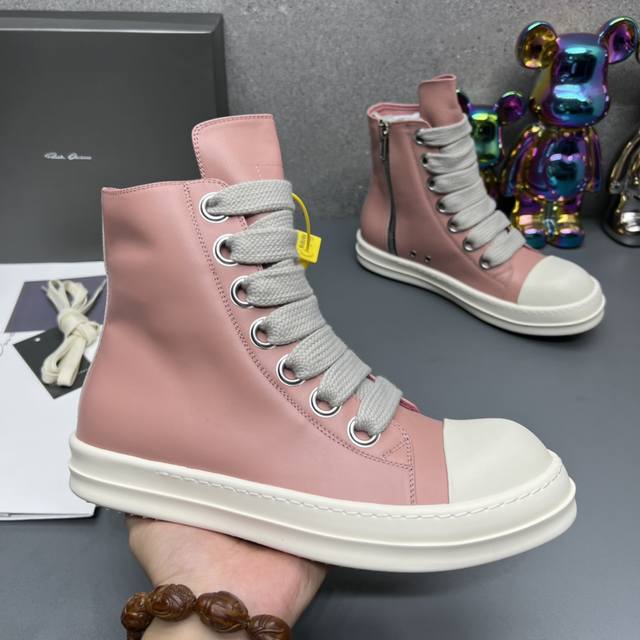 冲量价: 大底正确字母瑞克-欧文斯 Rick Owens 时尚休闲板鞋！官网热门单品 原版高端定制 ！市场最高版本极简主义的色彩运用与用心剪裁经典百搭首选！高品