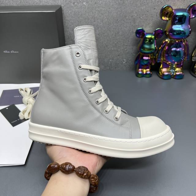 冲量价: 大底正确字母瑞克-欧文斯 Rick Owens 时尚休闲板鞋！官网热门单品 原版高端定制 ！市场最高版本极简主义的色彩运用与用心剪裁经典百搭首选！高品