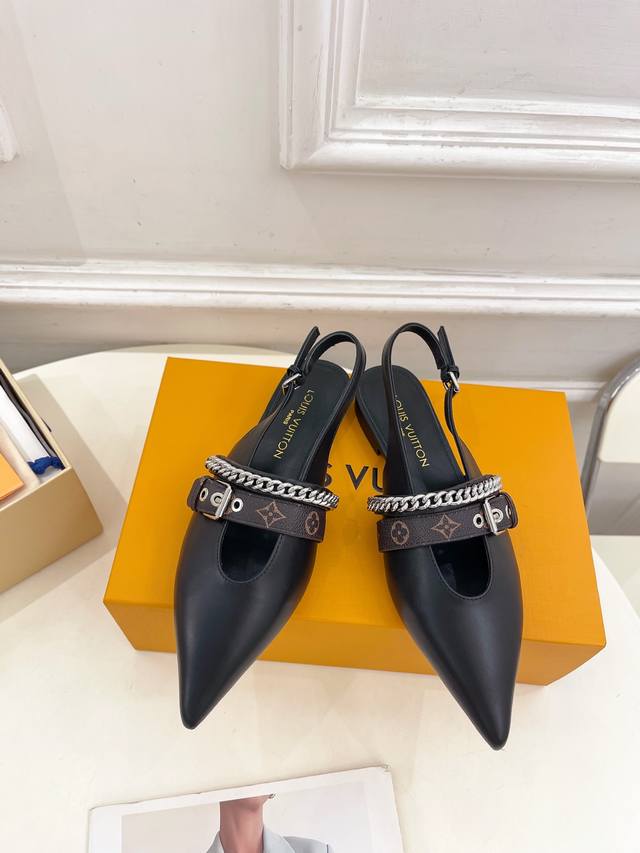 Lv 路易威登 25 2025 春夏新款 顶级版本 专柜主打最新款 Lv Vibe 尖头链条露跟芭蕾鞋 系列硬货上新 Bs代购级别！高级感十足！国内外博主刷爆的