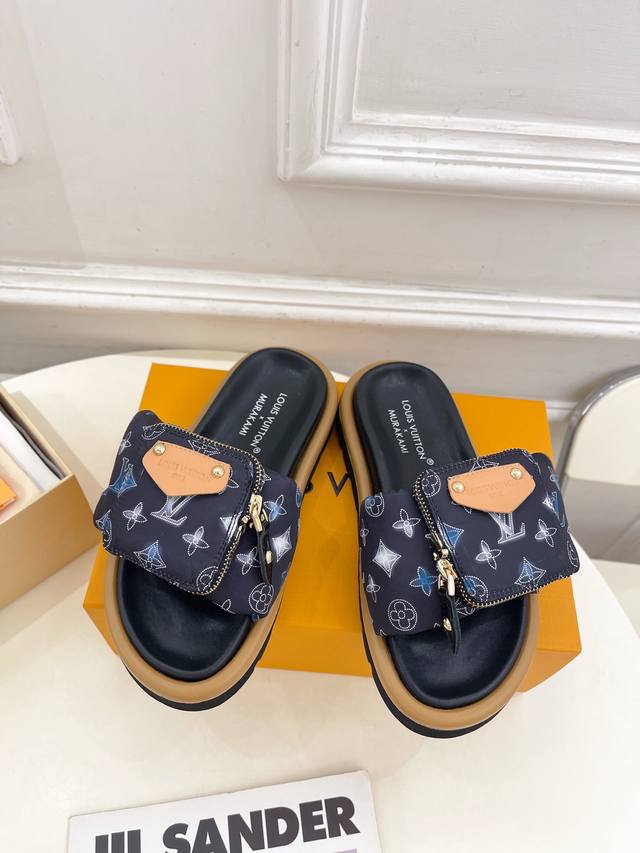 Lv 路易威登 25 2025春夏新品 顶级版本 专柜主打最新款Pool Pillow Comfort老花布包包拖鞋 硬货上新 Bs代购级别！高级感十足！国内外