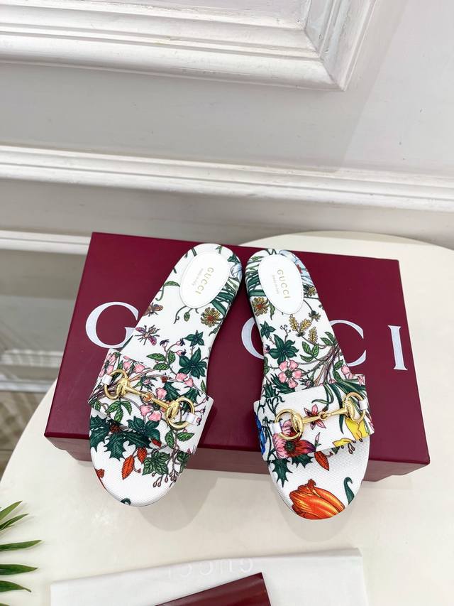 Gucci 古驰 25 G家 主打系列终于面世，狠货值得期待！原有的经典 创造新设计 Bs新款 经典老花马衔扣平底拖鞋 代购级别！高级感十足！国内外博主刷爆的一