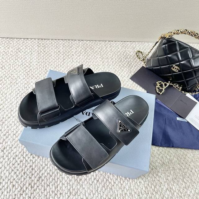 Prada普拉达 P家 年夏季新款 平底沙滩凉鞋魔术贴凉拖鞋 正码:35-41