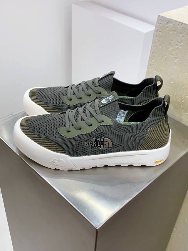 The North Face Cedar Measa 北面系列轻便套袜式一脚蹬跑鞋 户外运动抓地耐磨休闲鞋 飞织鞋面透气性强 贴脚舒适度极好 ，超级减震抗疲劳舒