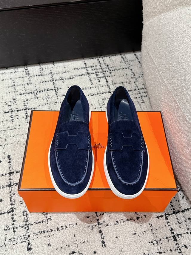 情侣款 顶级版本 Hermes 爱马仕 25 最新 H家 休闲 乐福鞋 H家乐福鞋 经久不衰 休闲 简约风格免系带休闲运动鞋，舒适 休闲 百搭 面料: 定制进口