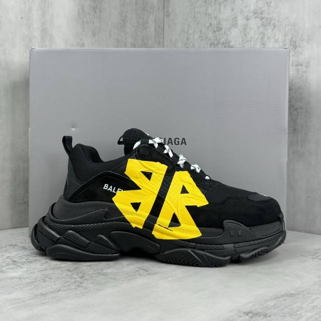 新款上架 Balenciaga Triple S 巴黎世家复古老爹鞋 原底八层组合Tpu大底 代工厂P3D档案和网布配套 官方原配套鞋盒 鞋带 防尘纸配套齐全