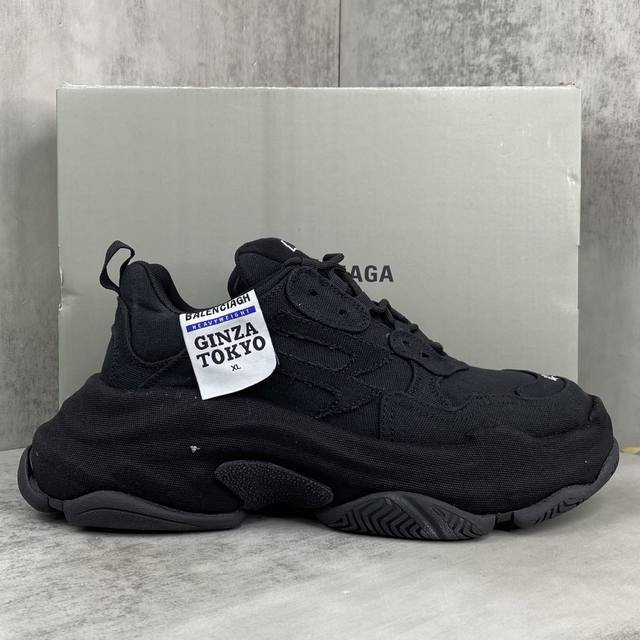 新款上架 Balenciaga Triple S 巴黎世家复古老爹鞋 牛仔布 全套原纸板楦头开发 最原汁原味的灵魂版型 全鞋荧光划线卡点 胶水把控整洁度追求极致